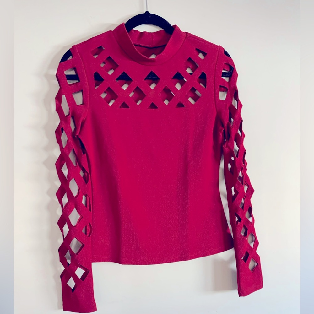 Cutout sexy Top Size S burgundy color excellent condition